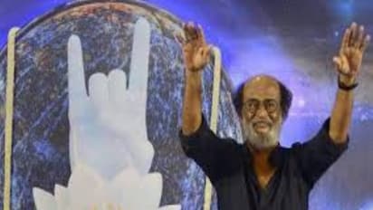 சொன்னபடி மீண்டும் ரசிகர்களை சந்திக்கிறார் ரஜினி...! எப்போது தெரியுமா?