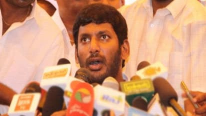 ரூ. 7 கோடி முறைகேடா...? ஆதாரம் இருக்கா? - டி.ஆருக்கு சவால் விடும் விஷால்...!