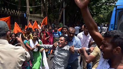 Modi's ministers criticize Congress over Amnesty row