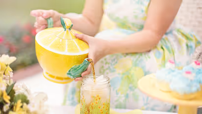 These are the 5 best anti-bloating foods