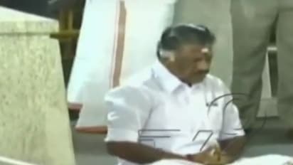 పన్నీర్ నిరశన దీక్ష