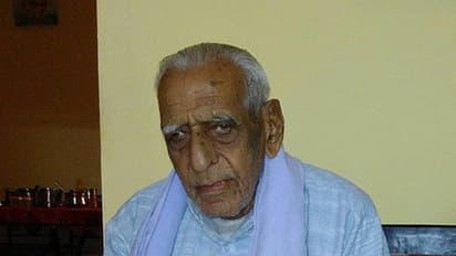 ಹೇಡಿ ಸಾವರ್ಕರ್ ಗೆ ನನ್ನ ಹೋಲಿಸಬೇಡಿ : ದೊರೆಸ್ವಾಮಿ