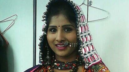 అమ్మాయిల అమ్మకాలు అక్కడ సర్వసాధారణం: మంగ్లీ ఆవేదన