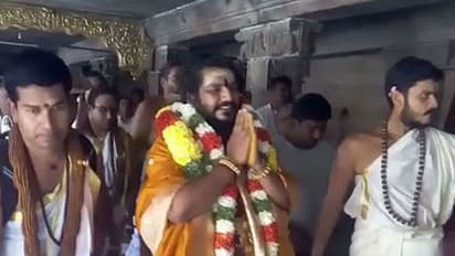 Nityananda Swami kidnapped Kanchi Seer?