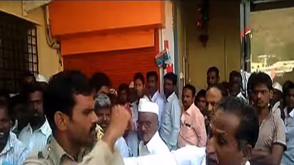 Why are people angry on PM Modi and his demonetisation?