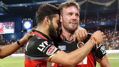 வெளிநாட்டு வீரரின் புகைப்படத்திற்கு பாலாபிஷேகம் செய்த வெறித்தனமான ரசிகர்கள்!! வீடியோ