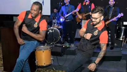 Video: Kohli and Gayle shake a leg