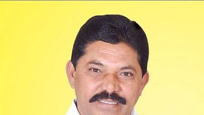 క్రమశిక్షణ ఉల్లంఘిస్తే చర్యలు : ఉత్తమ్ వార్నింగ్, కాంగ్రెస్‌లో చేరిన రమేష్ రాథోడ్