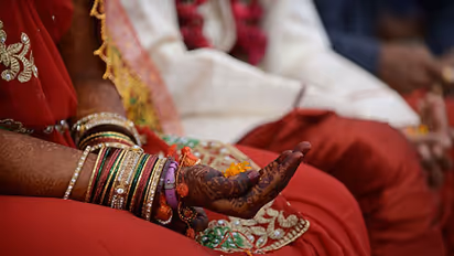 నా కూతురికి పెళ్లి ఎలా చేయాలి..? ఓ తండ్రి ఆవేదన