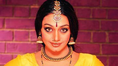 'ഒരു മുറൈ വന്ത് പാര്ത്തായാ'... ചിലങ്കയണിഞ്ഞ് ശോഭന