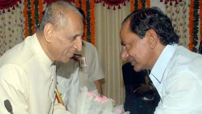 కేసిఆర్ పేరు మార్చిన గవర్నర్ నరసింహన్