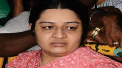 சொத்துல மட்டும் பங்கு வேணுமா..? தீபா- தீபக்கை வழக்கில் சேர்த்த உயர்நீதிமன்றம்..!