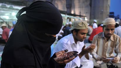 ರೂಢಿಗತ ಸಂಪ್ರದಾಯ ಮುರಿದ ಕೇರಳದ ಮುಸ್ಲಿಂ ಮಹಿಳಾ ಇಮಾಂ