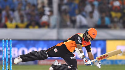 Dhawan should work on his footwork: Gavaskar