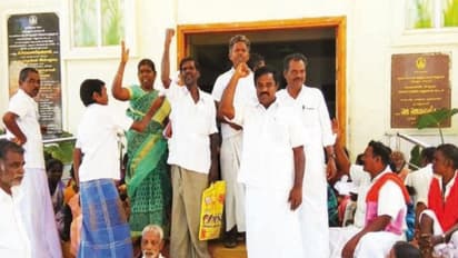 மனு கொடுக்க பல மணி நேரங்கள் காத்திருந்த மக்கள்; அதிகாரிகள் வராததால் ஊராட்சி அலுவலகம் முற்றுகை...