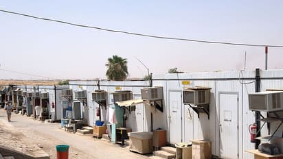 പ്രവാസി തൊഴിലാളികളെ ലേബര് ക്യാമ്പുകളില് നിന്ന് മാറ്റിപാര്പ്പിക്കാന് തുടങ്ങി