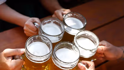 അല്പ്പം ബിയറടിച്ചാല് ഇങ്ങനെയും ഗുണങ്ങളുണ്ടെന്ന് പഠനം