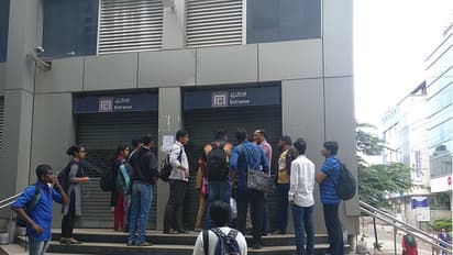 ಮೊಬೈಲ್‌ನಲ್ಲೇ ಟಿಕೆಟ್‌ ಖರೀದಿಸಿ ಮೆಟ್ರೋದಲ್ಲಿ ಸಂಚರಿಸಿ