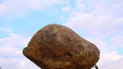 ഏതു ശിലയും ശില്പ്പമാവുന്ന ഒരിടം!