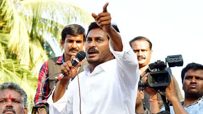 మహిషాసురుడు అడుగుపెడితే అంధకారం..చంద్రబాబు అడుగుపెడితే కరువు: జగన్ ధ్వజం