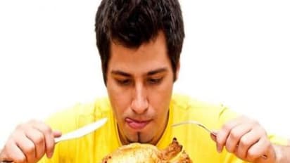 சைவ உணவு உண்பவர்களைவிட, அசைவ உணவு உண்பவர்களின் உயிரணுக்கள் திறன் வாய்ந்ததாம் – ஆய்வு சொல்லுது