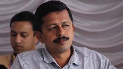 സംഘപരിവാര് ഭീഷണി: എസ്.ഹരീഷിന്റെ 'മീശ' നോവല് പിന്വലിച്ചു