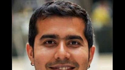 Meet Vijendra, the stranger who comforted Siddaramaiah in Belgium