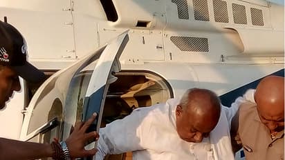 ಕುಟುಂಬ ಸಮೇತ ಶಾರದಾಂಬೆ ದರ್ಶನ ಪಡೆದ ದೇವೇಗೌಡ