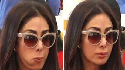 பிளாஸ்டிக் சர்ஜரியால் வந்த வினை... மூக்கு வீங்கி... உதடு பிதுங்கி... கொடூரமாக காட்சியளிக்கும் ஸ்ரீதேவி!