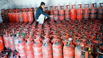 மக்களைக் குழப்பும் மத்திய அரசு... சமையல் கியாஸ் மானியம் ரத்து செய்யப்படுமா? ஒழுங்குபடுத்தப்படுமா?