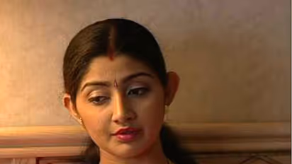 After Amala Paul, it's splitsville for Divya Unni