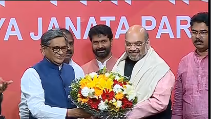 ಕಾಂಗ್ರೆಸ್’ನವರು ಪಾಂಡವರಾದರೆ ಕೃಷ್ಣನೇಕೆ ಕೌರವರ ಜೊತೆ ಸೇರಿದರು..?