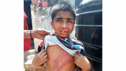 కన్నకొడుకుని చావబాదిన కసాయి తల్లిదండ్రులు