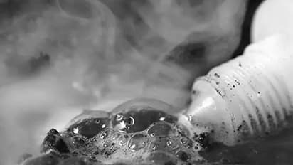 తిరుపతి కోర్టు ఆవరణలో డాక్టర్పై నర్స్ యాసిడ్ దాడి