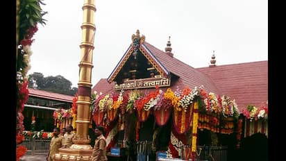 Sabarimala receives 9 kg gold as offering for new flag mast
