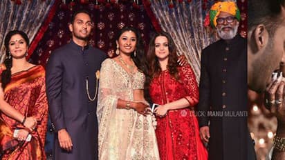 മകളുടെ വിവാഹ നിശ്ചയത്തിന് ചുവട് വെച്ച് ലാല്; വീഡിയോ കാണാം