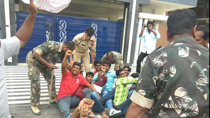 కామారెడ్డిలో విద్యార్థుల అరెస్టు