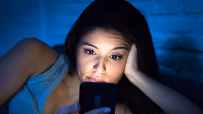 Late-night sleeping Effect : தினமும் நைட்டு லேட்டா தூங்கினால்.. இந்த ஆபத்து அதிகம்.. நிபுணர்கள் எச்சரிக்கை..