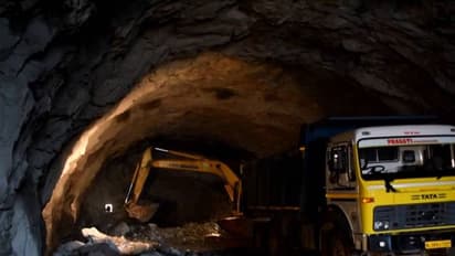 കുതിരാന് കുരുക്കായി അഗ്നിരക്ഷാസേന; നിയമലംഘനം നടന്നെന്ന് തച്ചങ്കരി