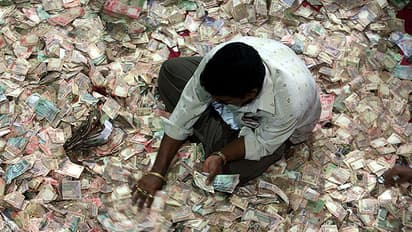 Soiled currency posing a threat to health of bank officers