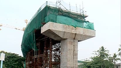 മെട്രോ നിർമാണത്തിനിടെ എറണാകുളം സൗത്ത് പാലത്തിൽ വിള്ളല്