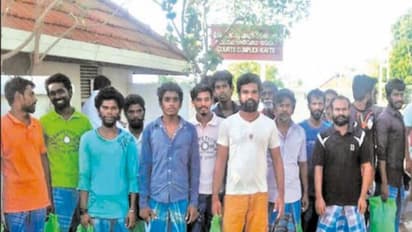 இலங்கை சிறைகளில் இருந்து ஒரே நாளில் 77 தமிழக மீனவர்கள் விடுதலை….கொண்டாட்டத்தில் ராமேஸ்வரம், புதுக்கோட்டை…