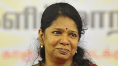 கனிமொழிக்கு சிறந்த நாடாளுமன்ற உறுப்பினர் விருது! குவியும் வாழ்த்துக்கள்...