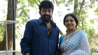 జీవితా రాజేశఖర్ కు కరోనా నెగెటివ్: ఇంకా ఆస్పత్రిలోనే హీరో రాజశేఖర్