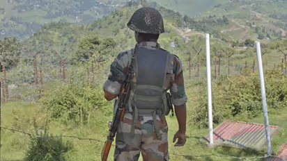 Army Colonel arrested for  ₹14.5 crore gold robbery