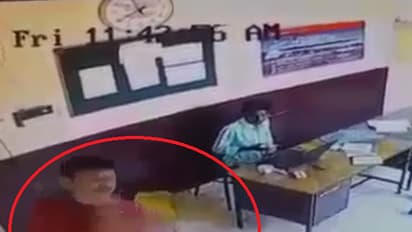 ಕಾರು ತಡೆದದ್ದಕ್ಕೆ ಟೋಲ್ ಸಿಬ್ಬಂದಿ ಮೇಲೆ ಶಾಸಕರಿಂದ ಹಲ್ಲೆ