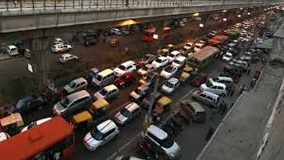 ಬೆಂಗಳೂರು ಟ್ರಾಫಿಕ್‌ ಸಮಸ್ಯೆಗೆ ಸ್ಮಾರ್ಟ್‌ ಸಿಗ್ನಲ್‌ ಪರಿಹಾರ, ಆರ್ಟಿಫಿಶಿಯಲ್‌ ಇಂಟಲಿಜೆನ್ಸ್‌ ಸಿಗ್ನಲ್‌ಗೆ ಟೆಂಡರ್‌