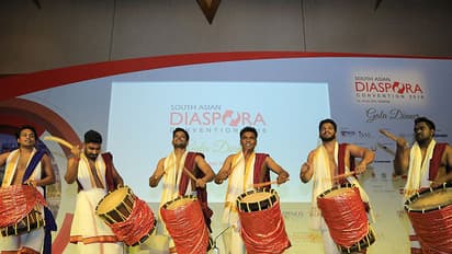 മലയാളി ശിങ്കാരിമേളക്കാരെ പ്രശംസിച്ച് സിംഗപൂര് പ്രധാനമന്ത്രി