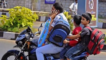 Extensive Smartphone Use:  ಮಕ್ಕಳ ಬೆಳವಣಿಗೆ ಮೇಲೆ ಪರಿಣಾಮ ಬೀರುತ್ತದೆ ಪೋಷಕರ ಅತಿಯಾದ ಸ್ಮಾರ್ಟ್ಫೋನ್ ಬಳಕೆ!
