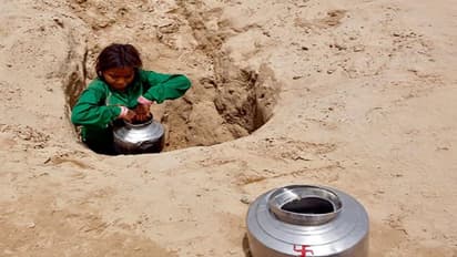 இந்தியா முழுவதும் நிலத்தடி நீர் விஷமாகி வரும் கொடுமை… எத்தனை சதவீதம் நஞ்சு கலந்திருக்கு தெரியுமா ? மத்திய அரசே வெளியிட்ட பகீர் தகவல் !!